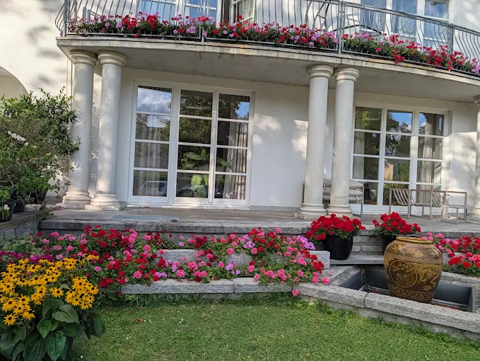 Garten und Terrasse am Kanzleigebäude